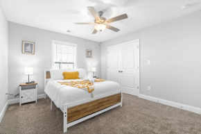 Sapphire Oasis A Luxurious Townhouse Retreat